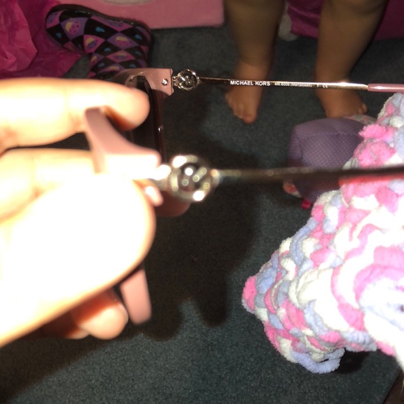 MK GLASSES WITH CASE - Picture 4 of 5